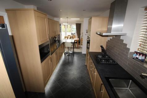 KITCHEN 2.jpg