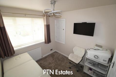 bedroom 3.jpg