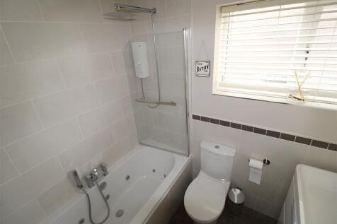 Bathroom.jpg