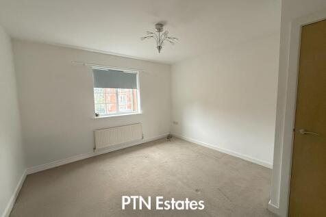 bedroom 3 light .jpg