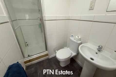 bathroom 3 light .jpg