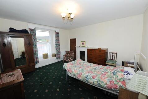 Double BEDROOM 2.