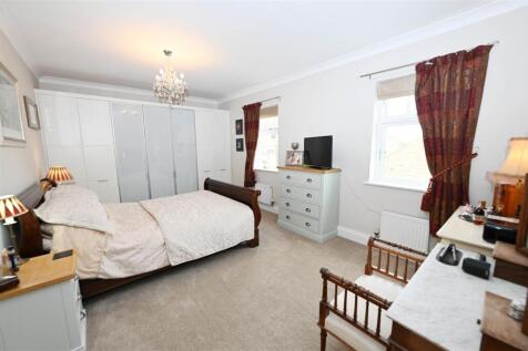 Double BEDROOM 1 (VIEWS)