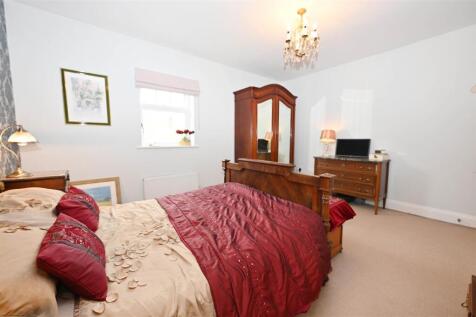 Double BEDROOM 4.