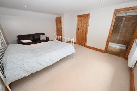 BEDROOM 1.