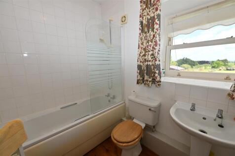 BATH/SHOWER ROOM