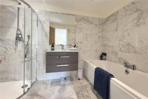 Bed 1 En-Suite