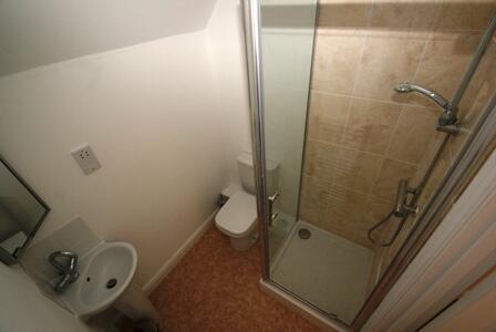 ensuite 19 elmdale.J