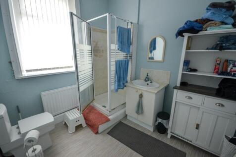 Ground Floor Shower 