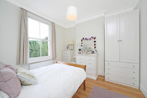 bed 1.jpg