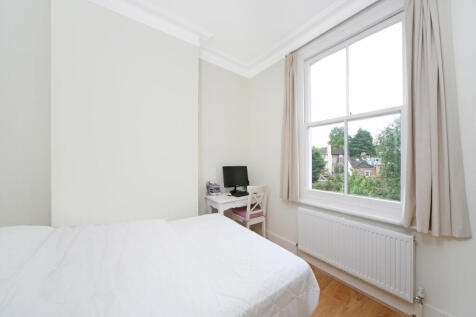 bed 2.jpg