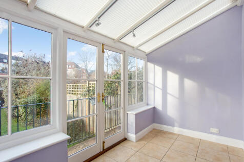 Flat 1, 49 Lebanon P