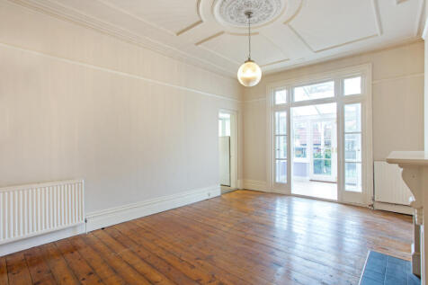 Flat 1, 49 Lebanon P