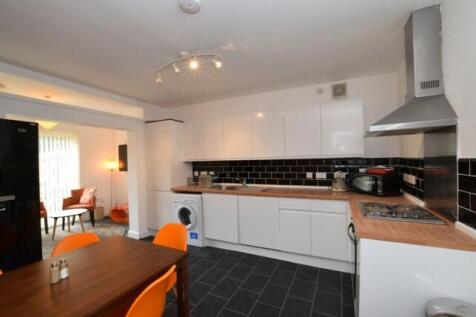 Kitchen & Dining