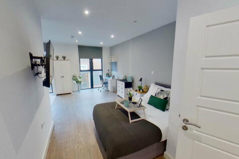 Studio Room