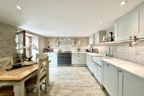 Kitchen / Breakfast Room