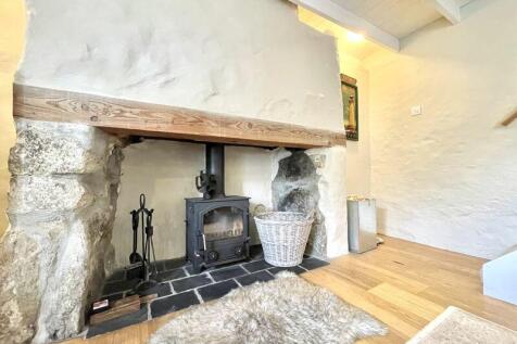 Cosy Wood Burning Stove