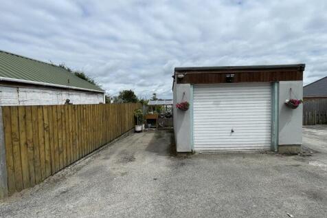 Garage &amp; Parking