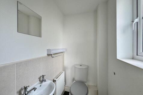 Cloakroom / WC