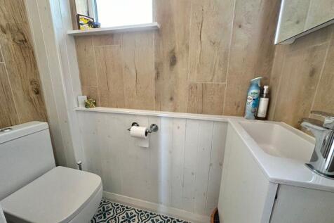 Cloakroom/WC