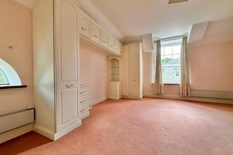 Main bedroom with Ensuite