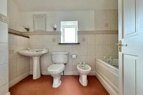 Family bathroom