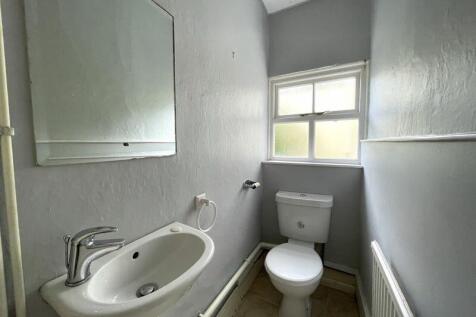 Cloakroom / WC