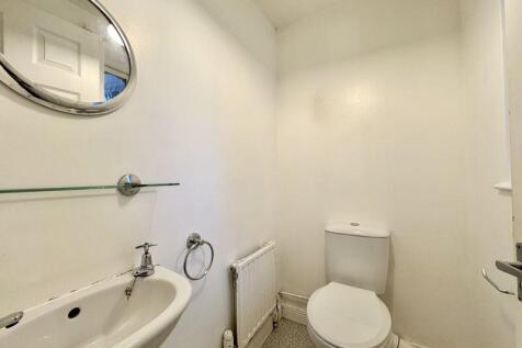 Cloakroom / WC