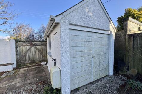 Garage / Store