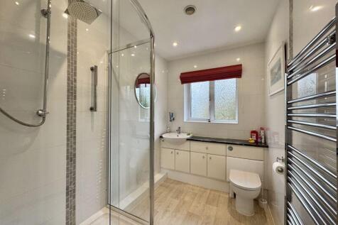 Family Shower Room