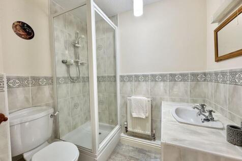 2nd En-Suite