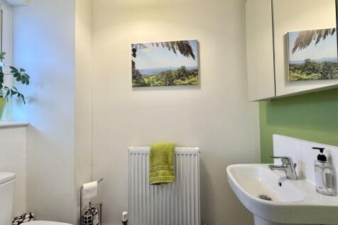 Cloakroom / WC