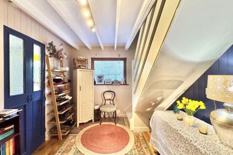 Snug / Dining Room