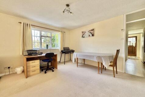 Dining / Study Space