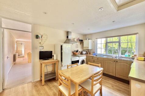 Kitchen / Breakfast Room