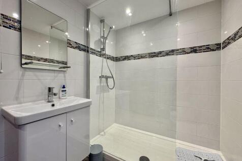 Family Shower Room