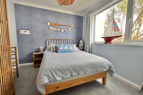 Ground floor double bedroom
