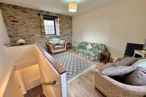 Reverse living - Lounge with woodburner