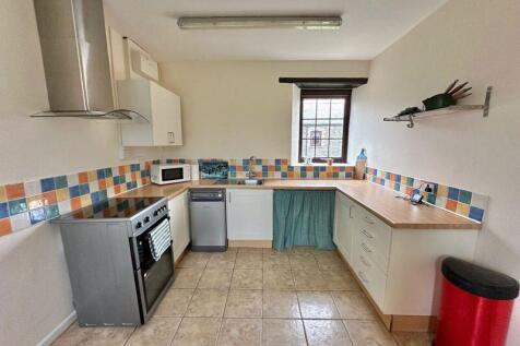 Open plan kitchen/dining room