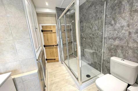 Family Shower Room