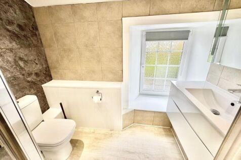 Family Shower Room