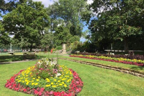 Nearby Boscawen Park