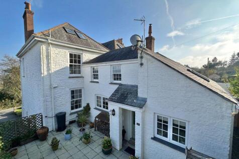 Substantial extended four bedroom home