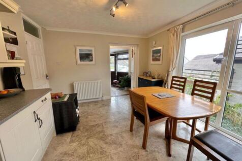 Open plan kitchen/dining room