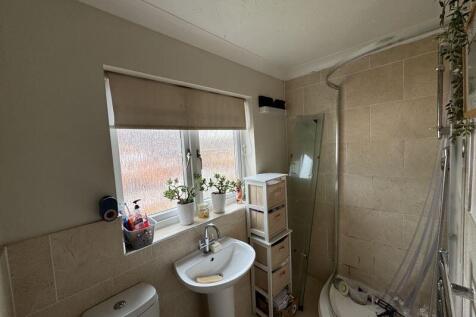 En-Suite 2