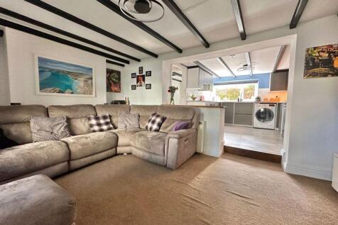 Open plan kitchen/living space