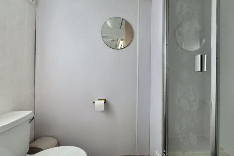 Converted Garage / Salon / Annexe Pot...