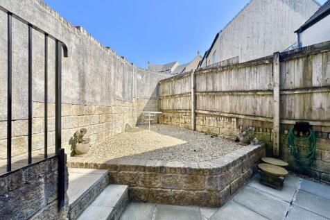 Low Maintenance Rear Garden