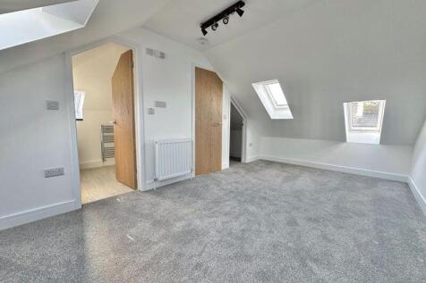 First floor bedroom with en-suite
