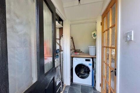 Utility/rear lobby